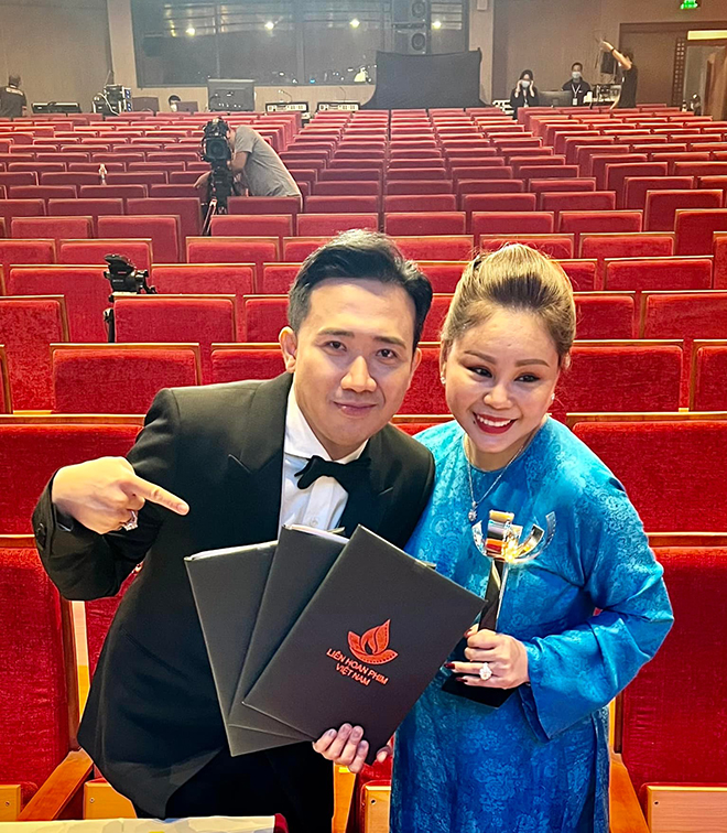 Bố già giành Bông sen Bạc, Trấn Thành, Bố già, LHP Việt Nam lần thứ XXII, Phim Bố già, Bố già Trấn Thành, Alo789nam.com phiên bản mới Việt Nam lần thứ XXII